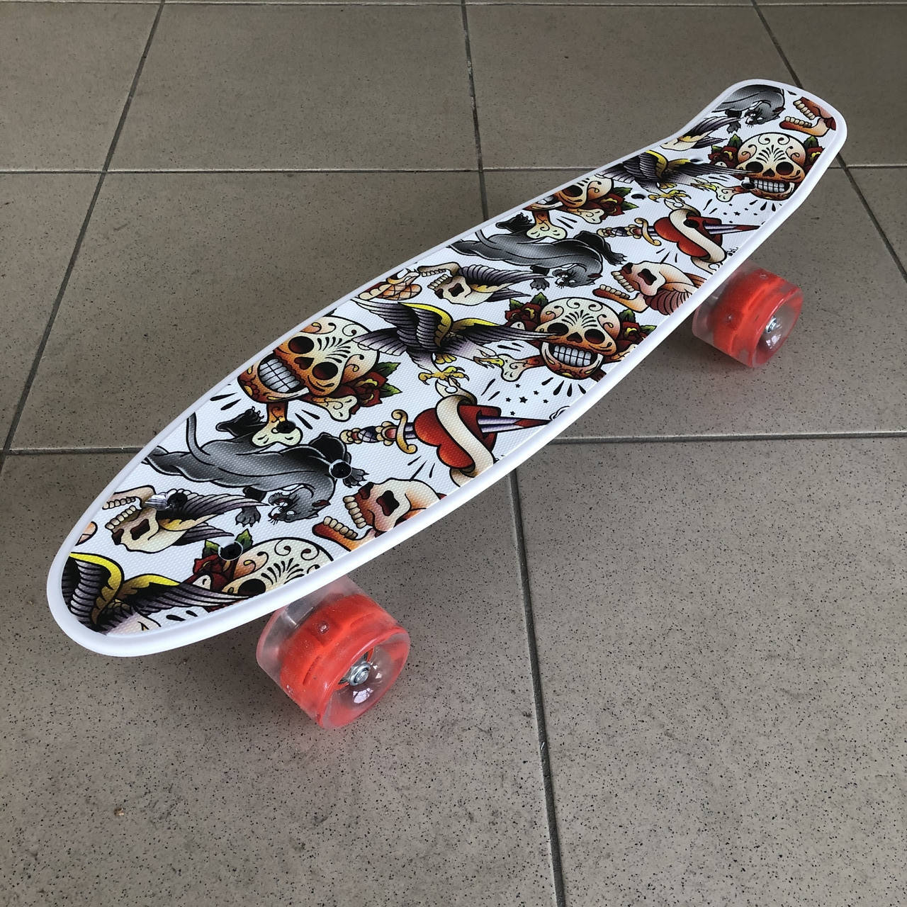 

Пенни Борд с Черепами Белый Скейт со светящимися колесами Best Board Р 14209