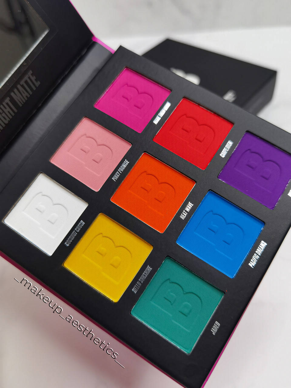 

Палетка теней Bright matte 9 colours by BEAUTY BAY