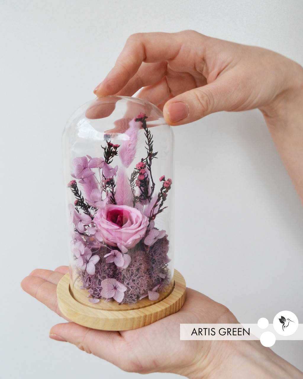 

Долговечный подарок - роза в стеклянной колбе «Purple&pink»