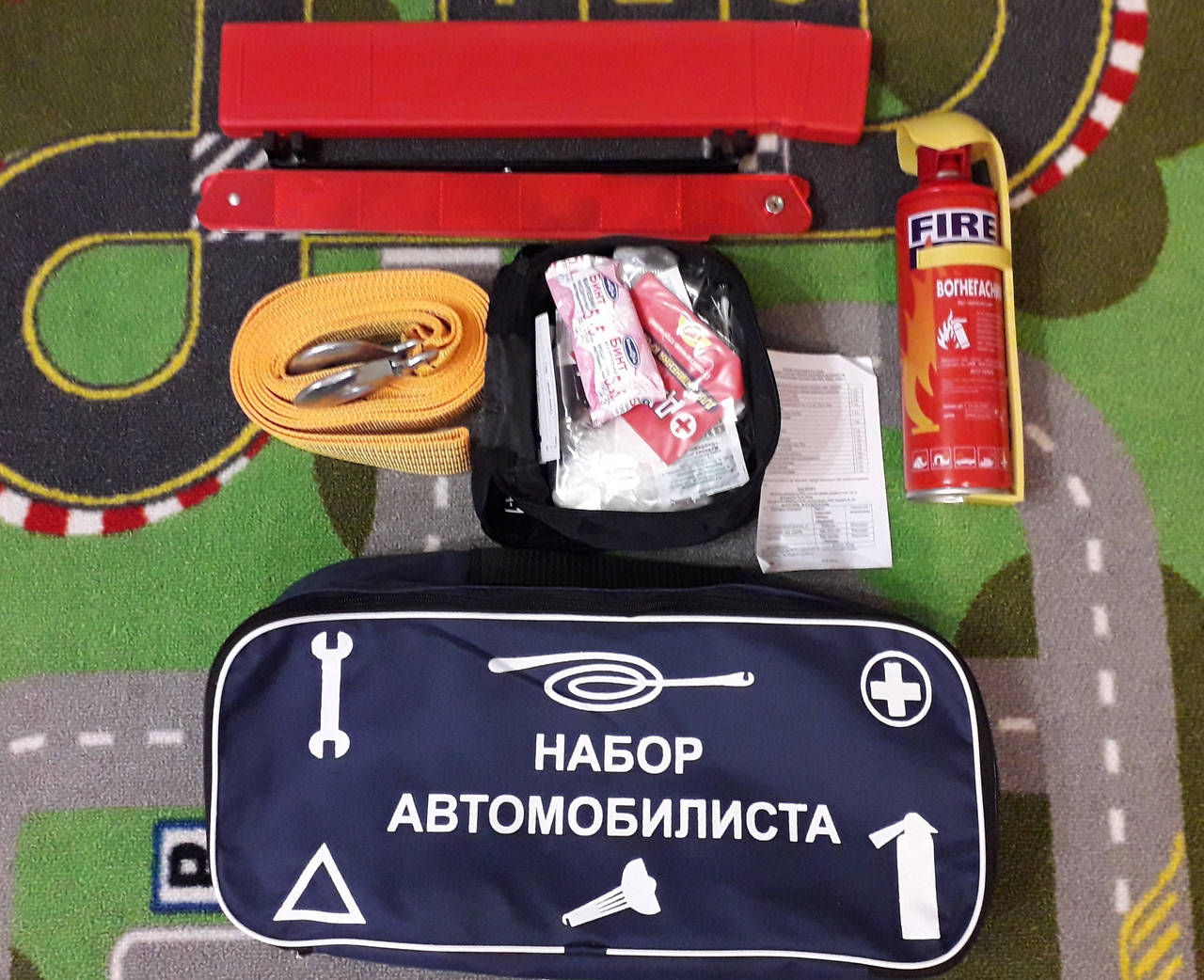 

Набір автомобіліста Укрстандарт №1.