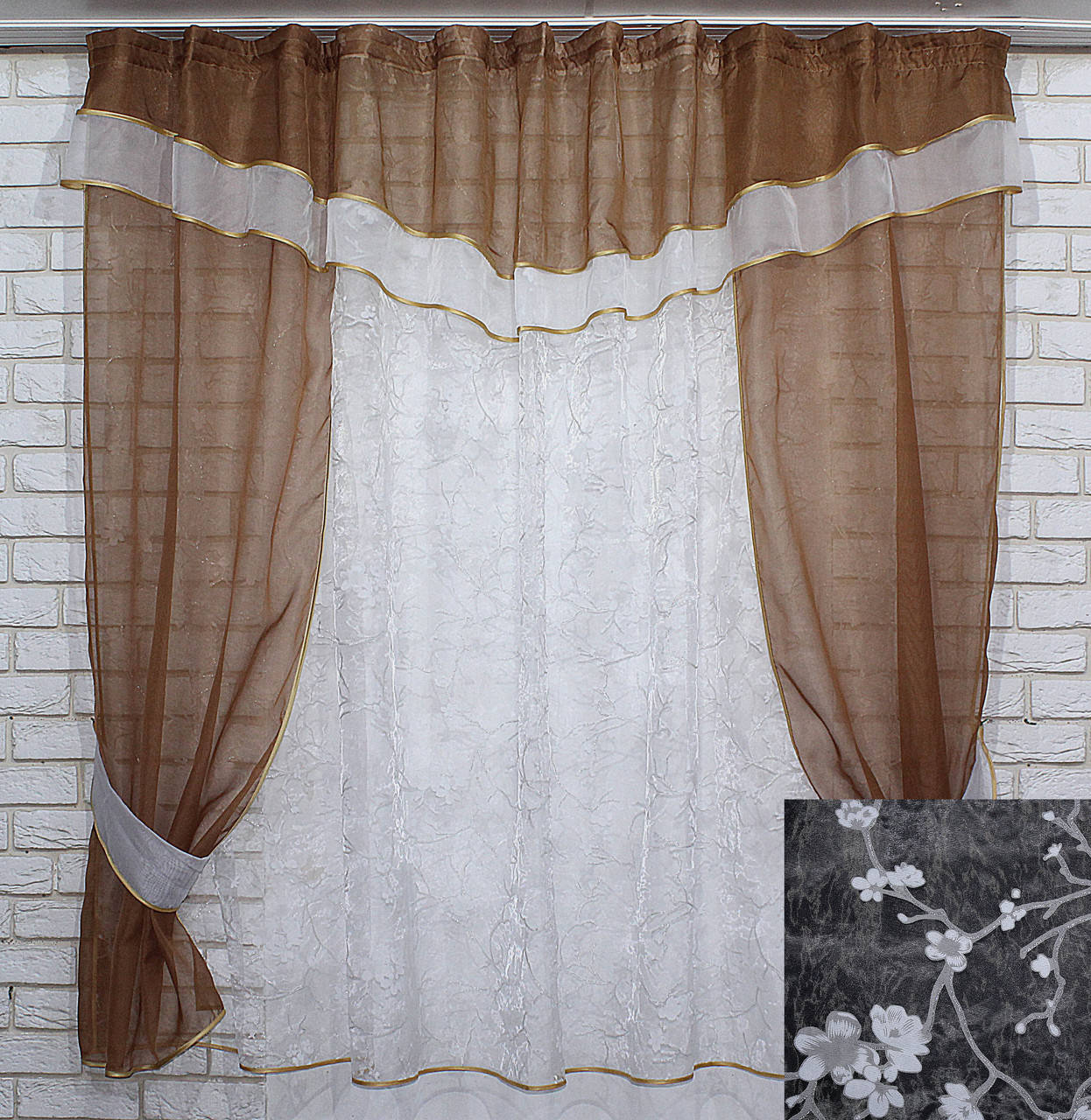 

Кухонный комплект (270х170см.) шторки с тюлью и ламбрекеном. Цвет коричневый с белым. Код 081к 50-124