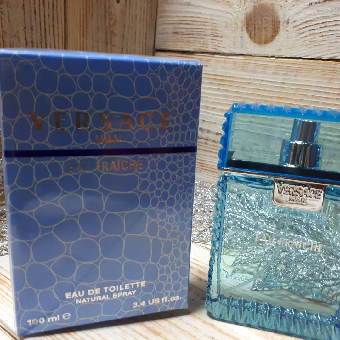 

Versace Man Eau Fraiche Туалетная вода 100 ml Версаче Мен Еау Фреш Голубые