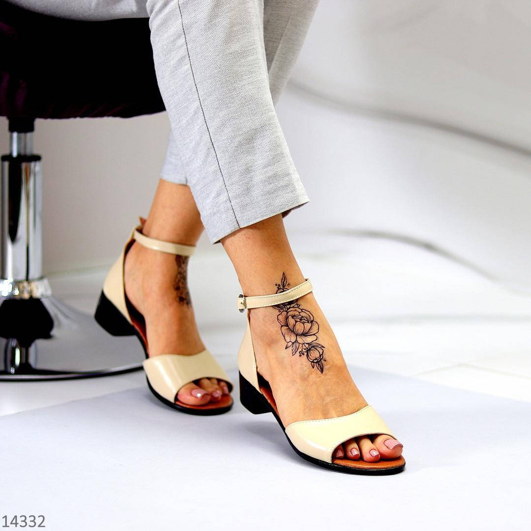 

Босоножки женские кожаные бежевые