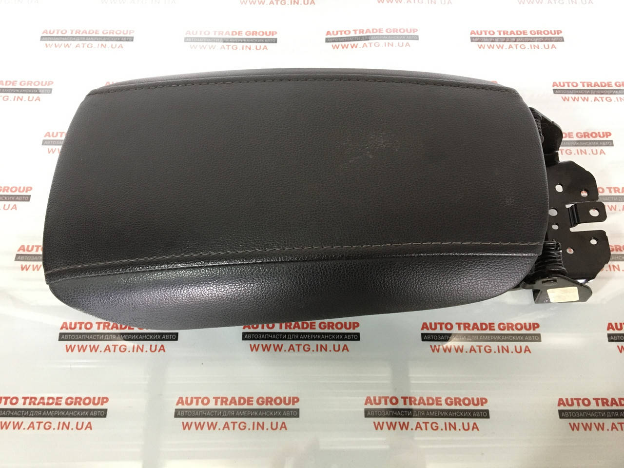 

Подлокотник Ford Fusion mk5 2013-2016 кожа чёрная оригинал б/у DS7Z-5406024-AB