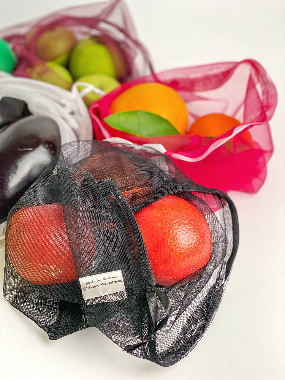 

Многоразовые мешочки из текстильной сетки для продуктов и вещей Середній 23х26 см, Черный
