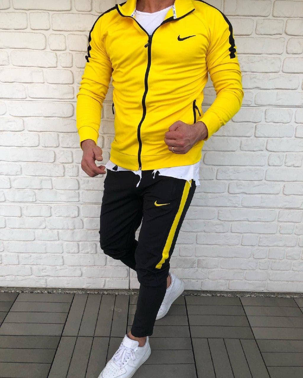 

Мужской стильный спортивный костюм N!ke на молнии на осень/весну желтый с чёрным M