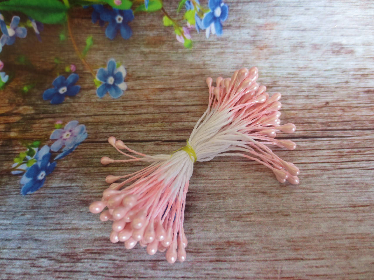 

Тычинки жемчужные, РОЗОВОГО ЦВЕТА, 70-75 нитей, 140-150 головок