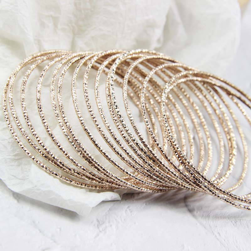 

Set сет набор тонких браслетов с насечками 15 шт бижутерия