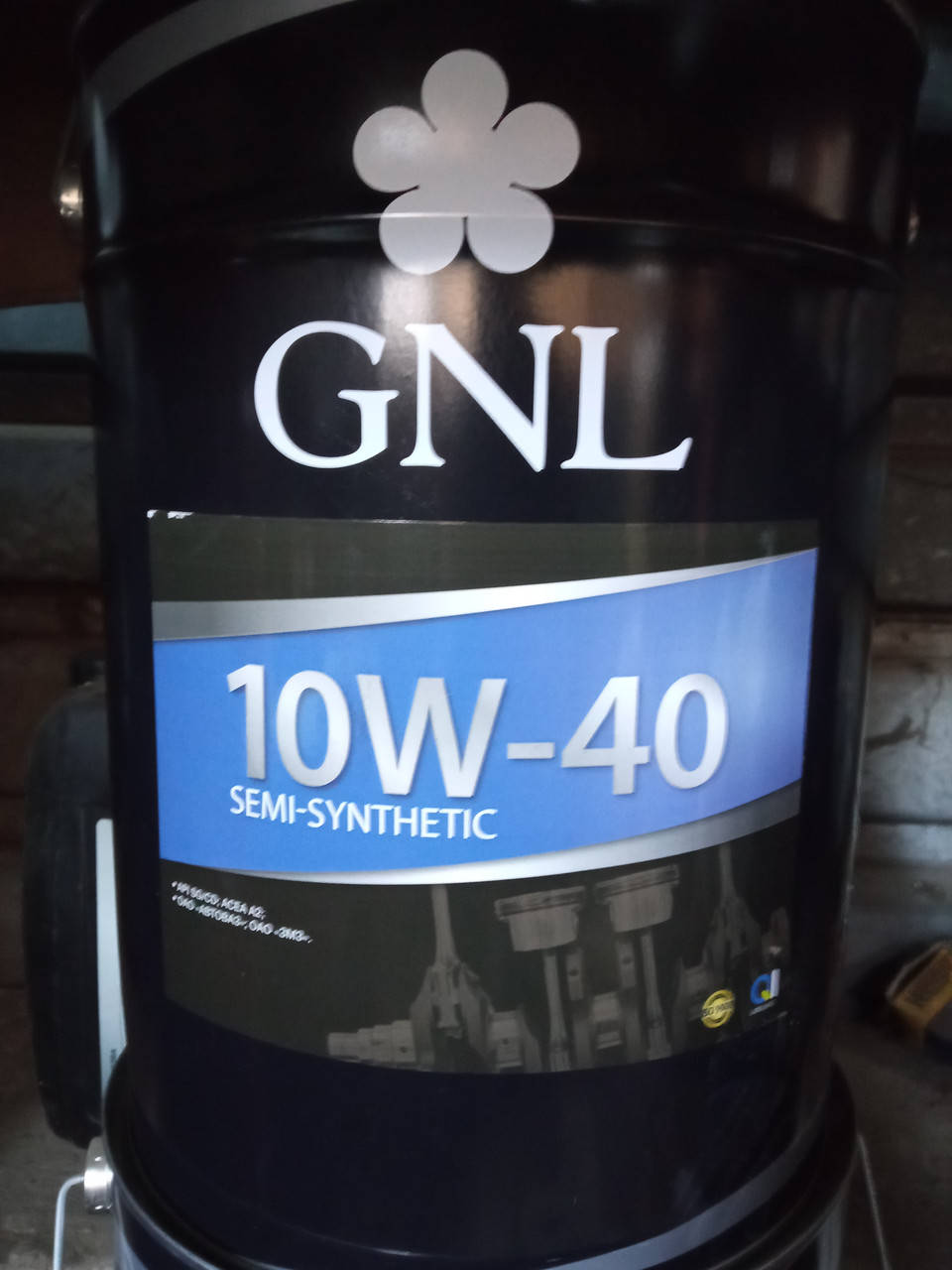 

Моторное масло GNL Semi-Synthetic 10W-40 API SG/CD 20л.