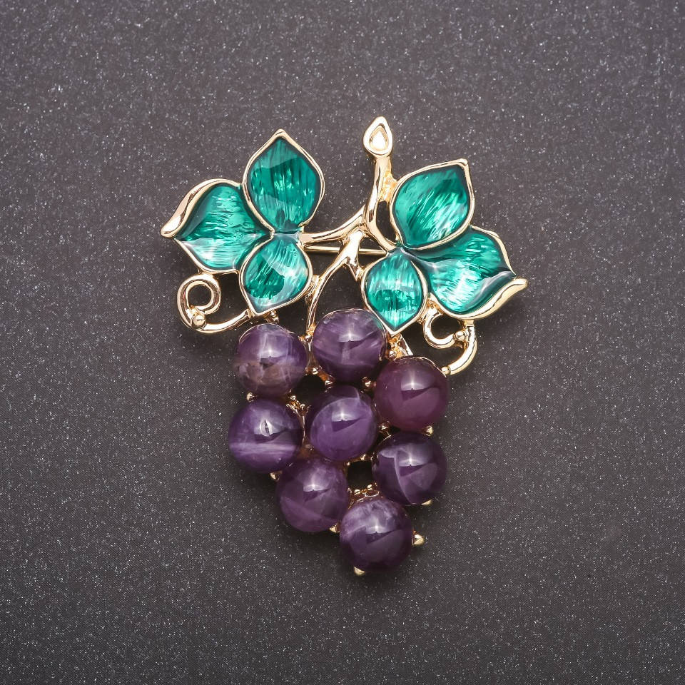 

Брошь с натуральным камнем Аметист "Виноградная гроздь" цвет металла серый 50х40мм