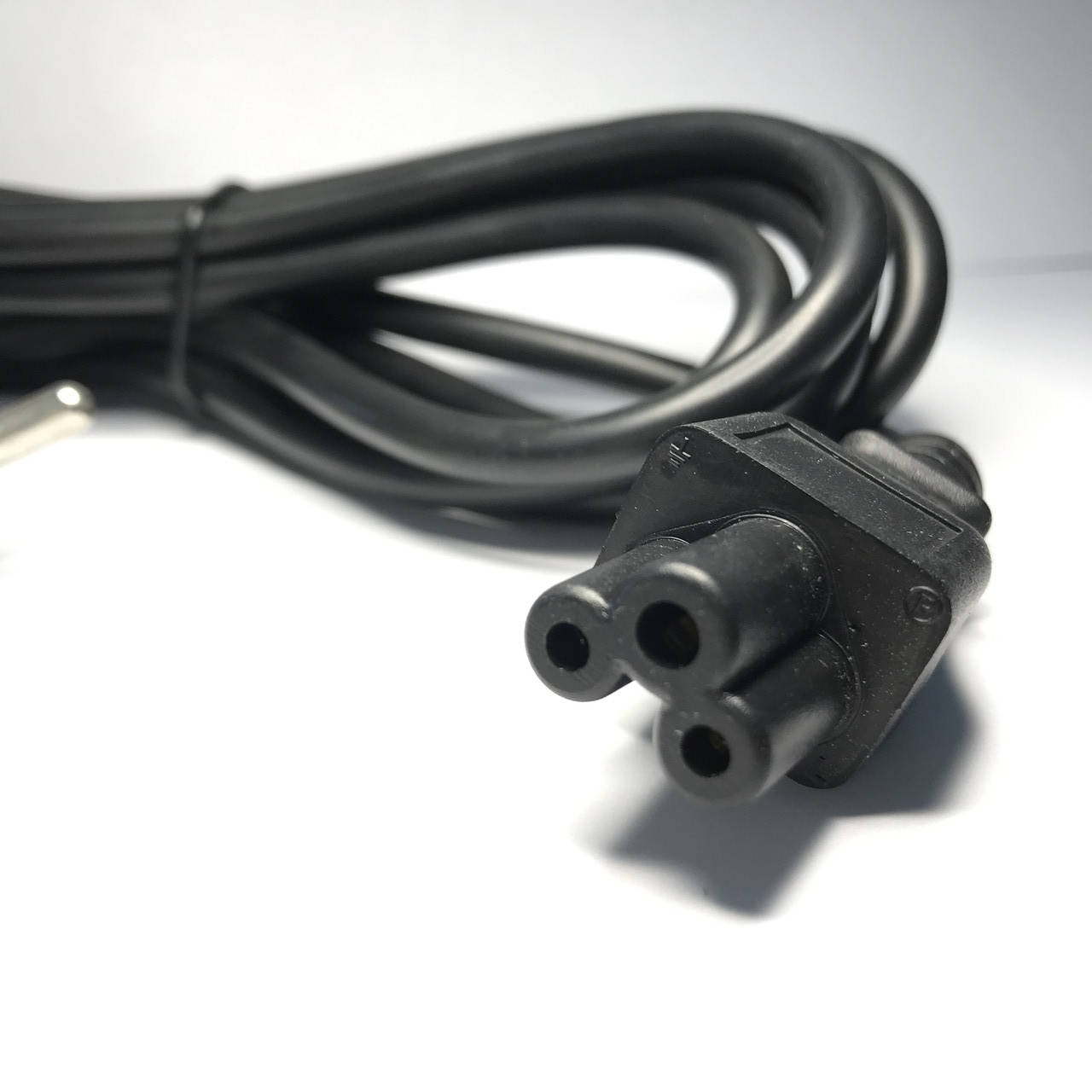 

Кабель для блока питания ноутбука 3pin, Черный