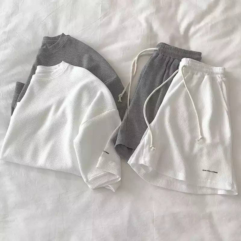 

Женский костюм с футболкой и шортами,рубчик,42-44,46-48, Разные цвета