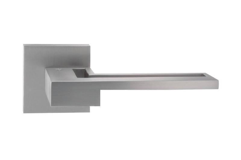 

Дверная ручка ORO&ORO CUT 032-15E SC/CP матовий хром/хром