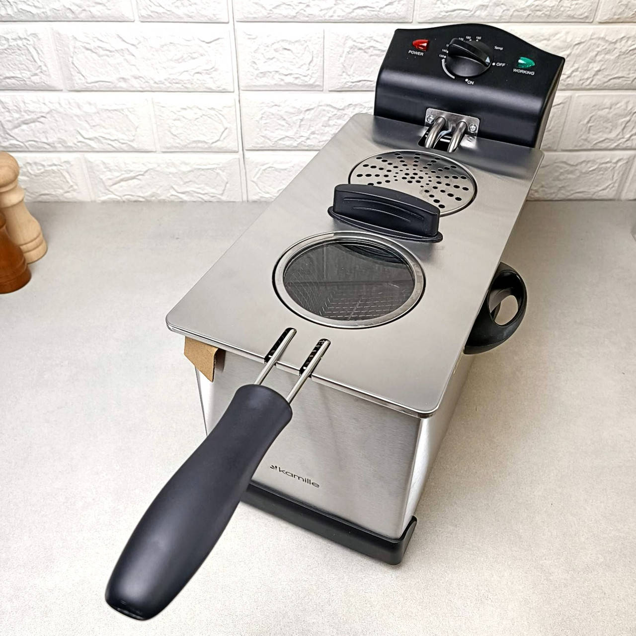 

Компактная электрическая фритюрница 2000W 3 л