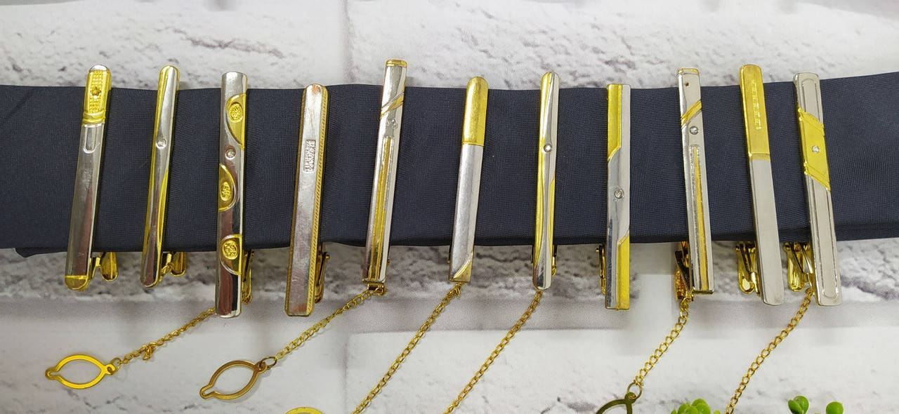 

Зажим для галстука серебро и золото цвет Г161