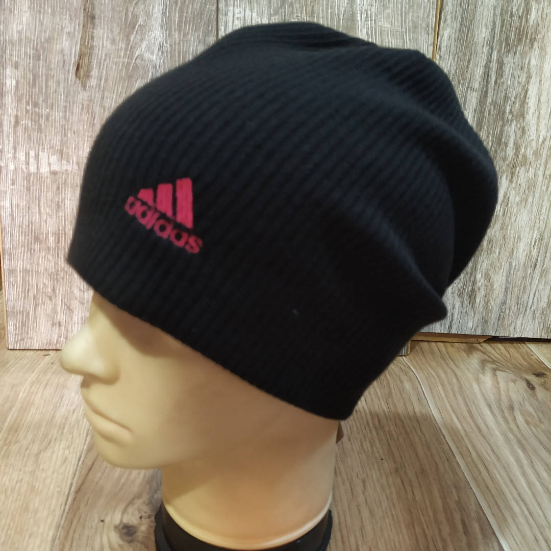 

Шапка Adidas на флисе.