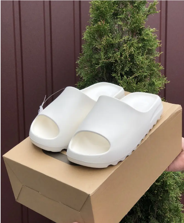 

Женские шлепанцы Adidas Yeezy Slide, белые