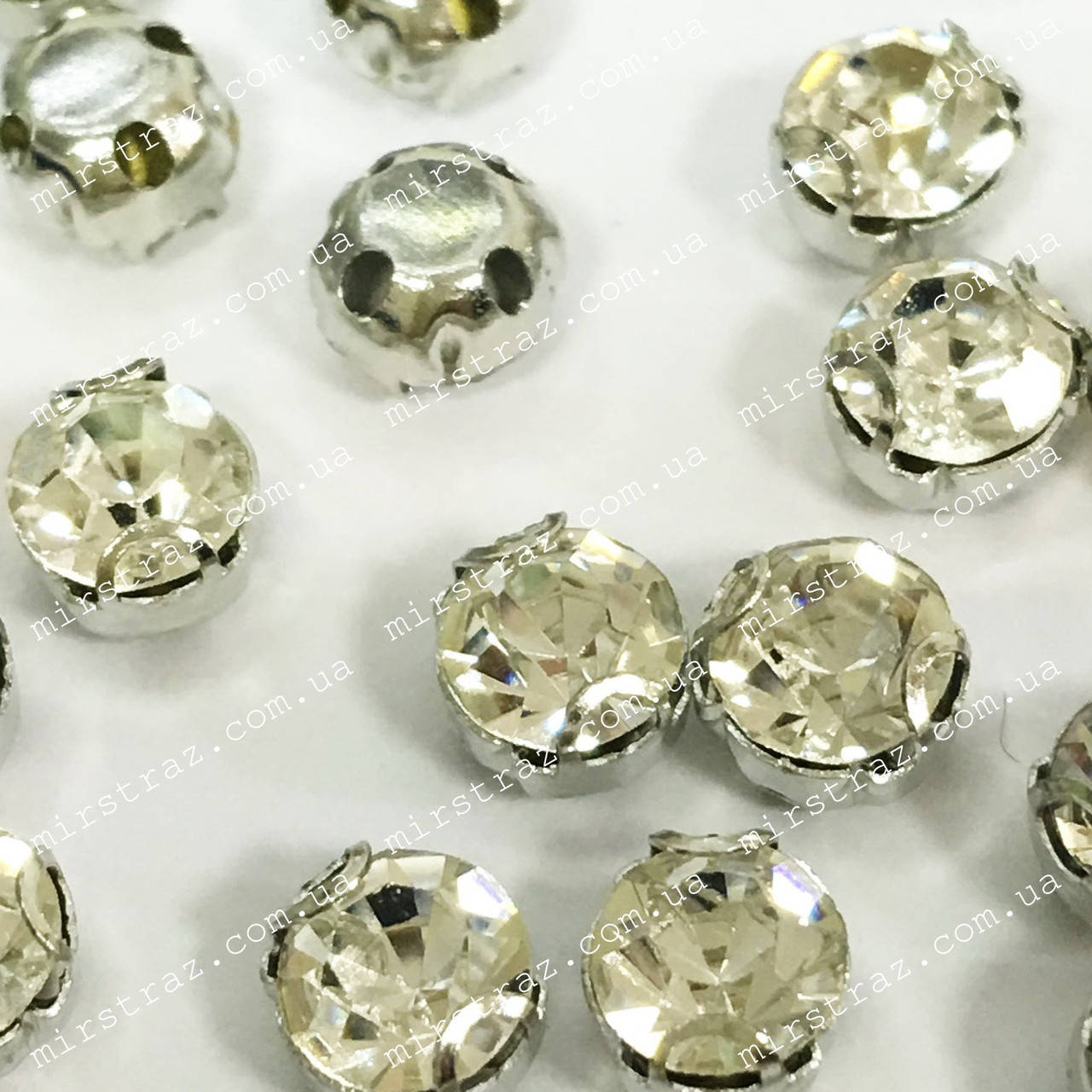 

Круглые стразы в цапах 5мм, цвет Crystal, Белый