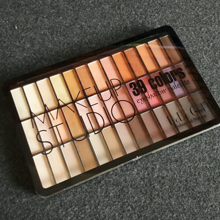 

Тени для макияжа 39 оттенков Dodo Girl Makeup Slydio