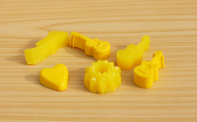 барвник жовтий універсальний барвник для пластику та силікону жовтий