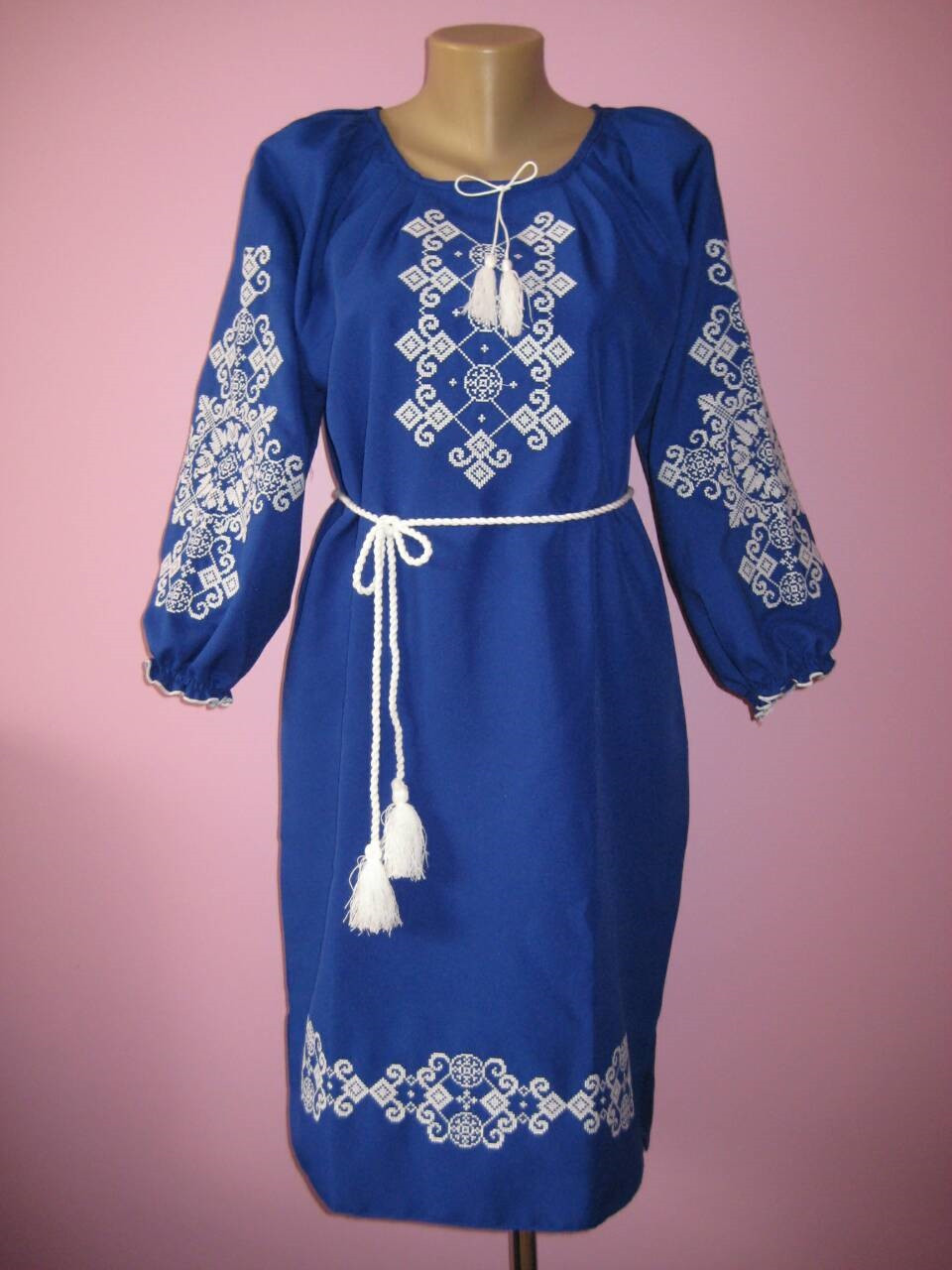 Жіноче плаття з вишивкою (електрик), 46-56 р-р