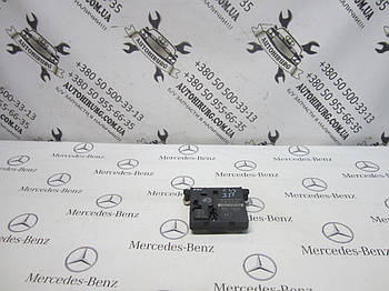 Блок керування заднім правими дверима MERCEDES-BENZ w219 cls-class (A2198200326)