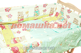 Захист (огородження, бортики, охранка, бампер) "Ведмедик садівник" на всю ліжечко з двох частин, 360х35 см