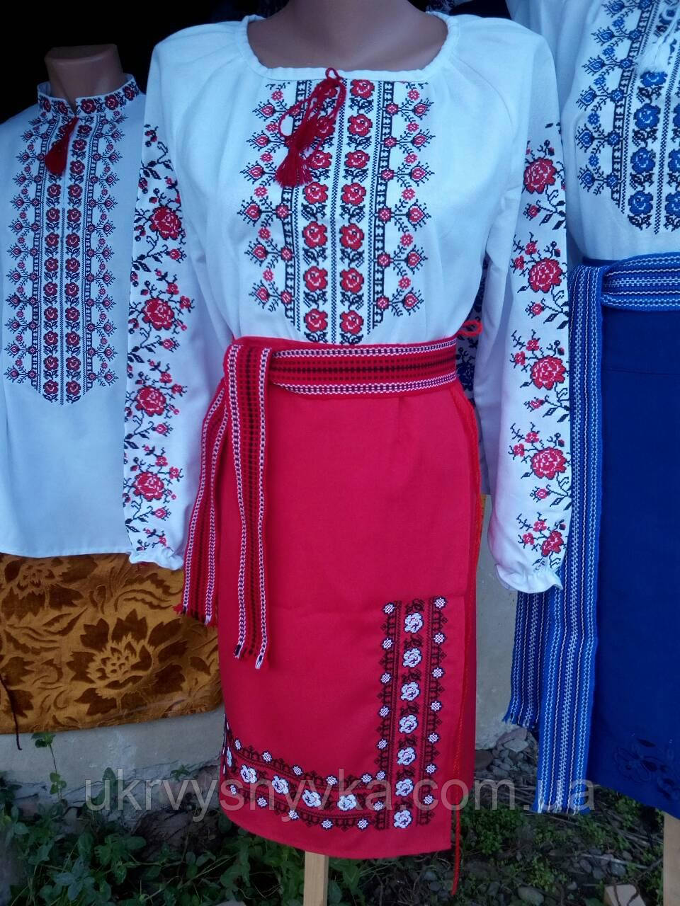 Вишитий костюм "Зимові троянди"