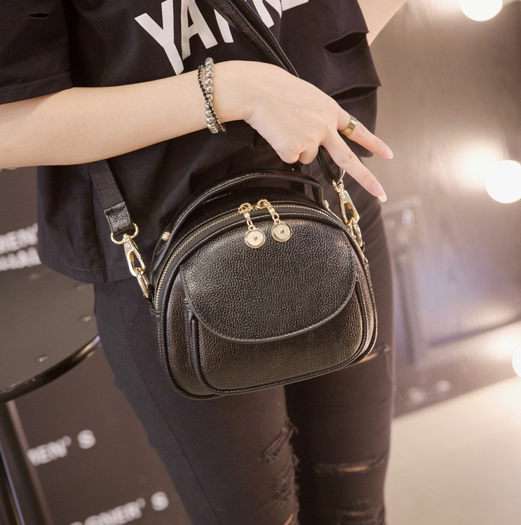 Сумочка жіноча чорна