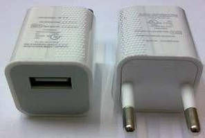 Зарядний пристрій для Apple iPhone 3G, 3GSwhite (кубик)
