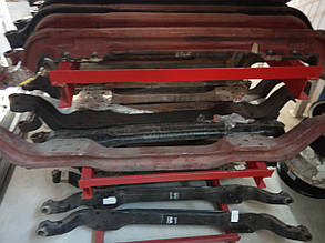 Балка переднього мастила FAW 1041 (за ресорами 71 см, за шкворнями 127 см)