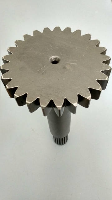 ぐっ 2049585 ВАЛ РЕДУКТОРА ХОДА HITACHI ZX200-3, ZX200-5G, ZX200