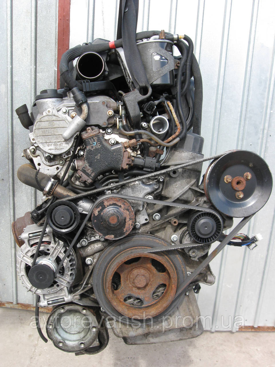 Vito двигатель. Двигатель Мерседес Вито 638 2.2. Двигатель CDI 2.2 дизель Мерседес Vito. Вито 638 2.3 дизель ремень. Приводной ремень Вито 638 2.2 CDI.