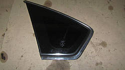 Скло кузове заднє ліве Nissan Teana J31 JAPAN 833019Y000