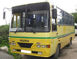 Isuzu MD 22 лобове скло ліве, праве