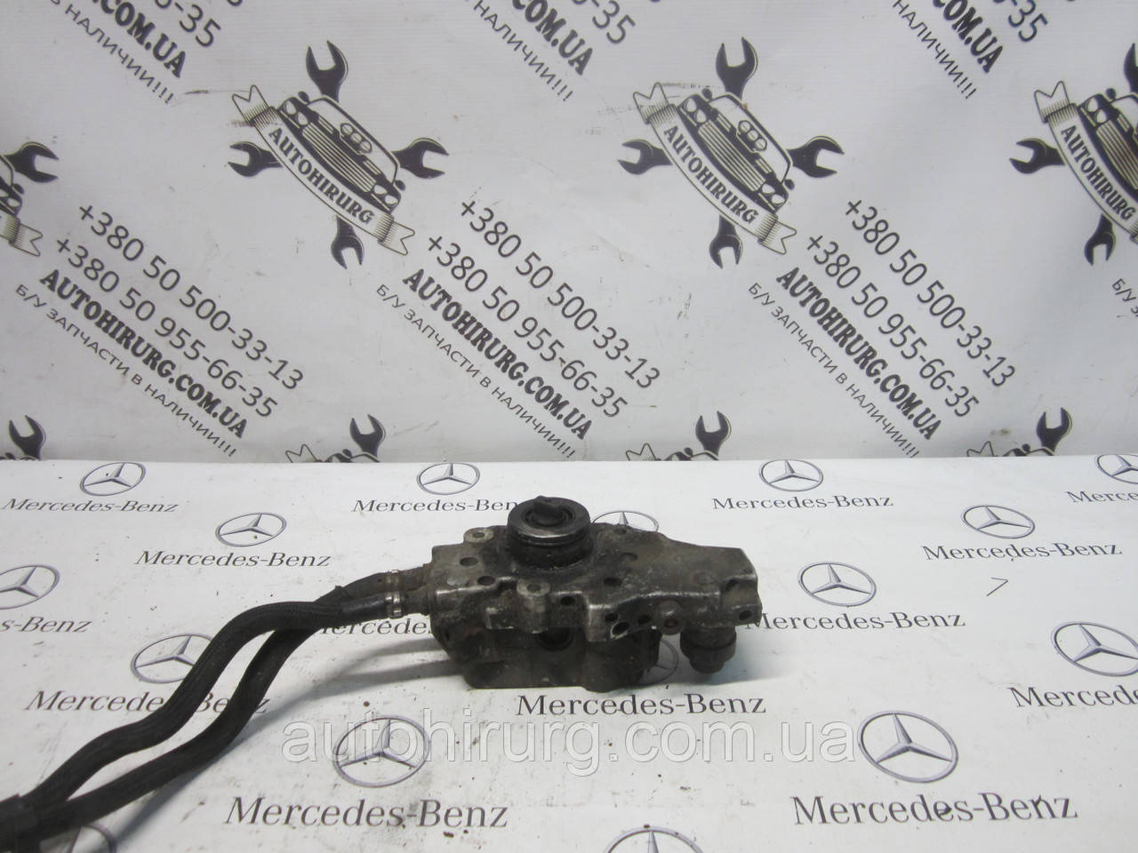 Паливний насос MERCEDES-BENZ W211 e-class (A6460700401 / 0445010143)