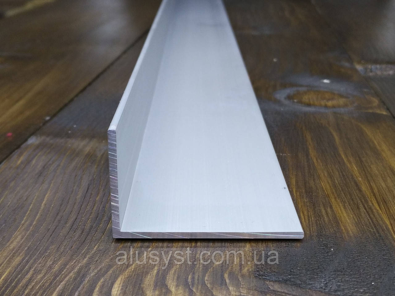 50х30х2 / 50 см / Кутник різнобічний / анодований