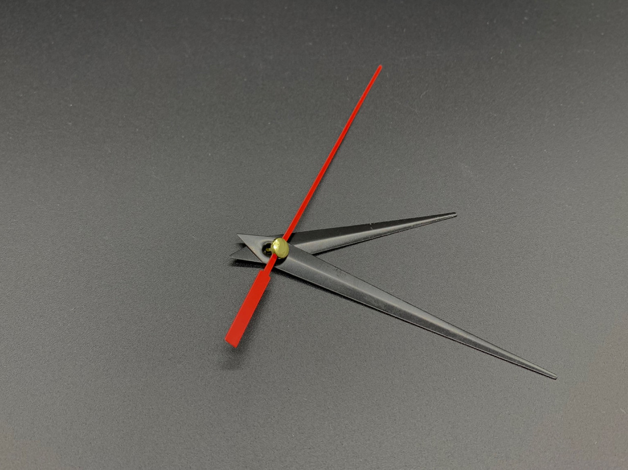 Часовые стрелки для настенных часов черные и красные металлические 3 ...