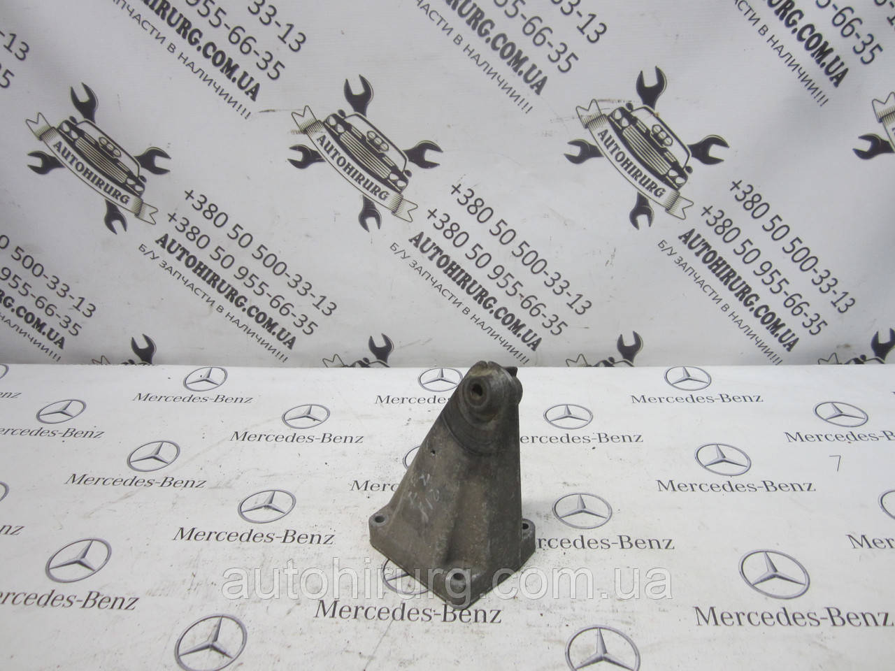 Кронштейн (лапа) двигуна MERCEDES-BENZ W211 e-class (A6112230804), фото 1