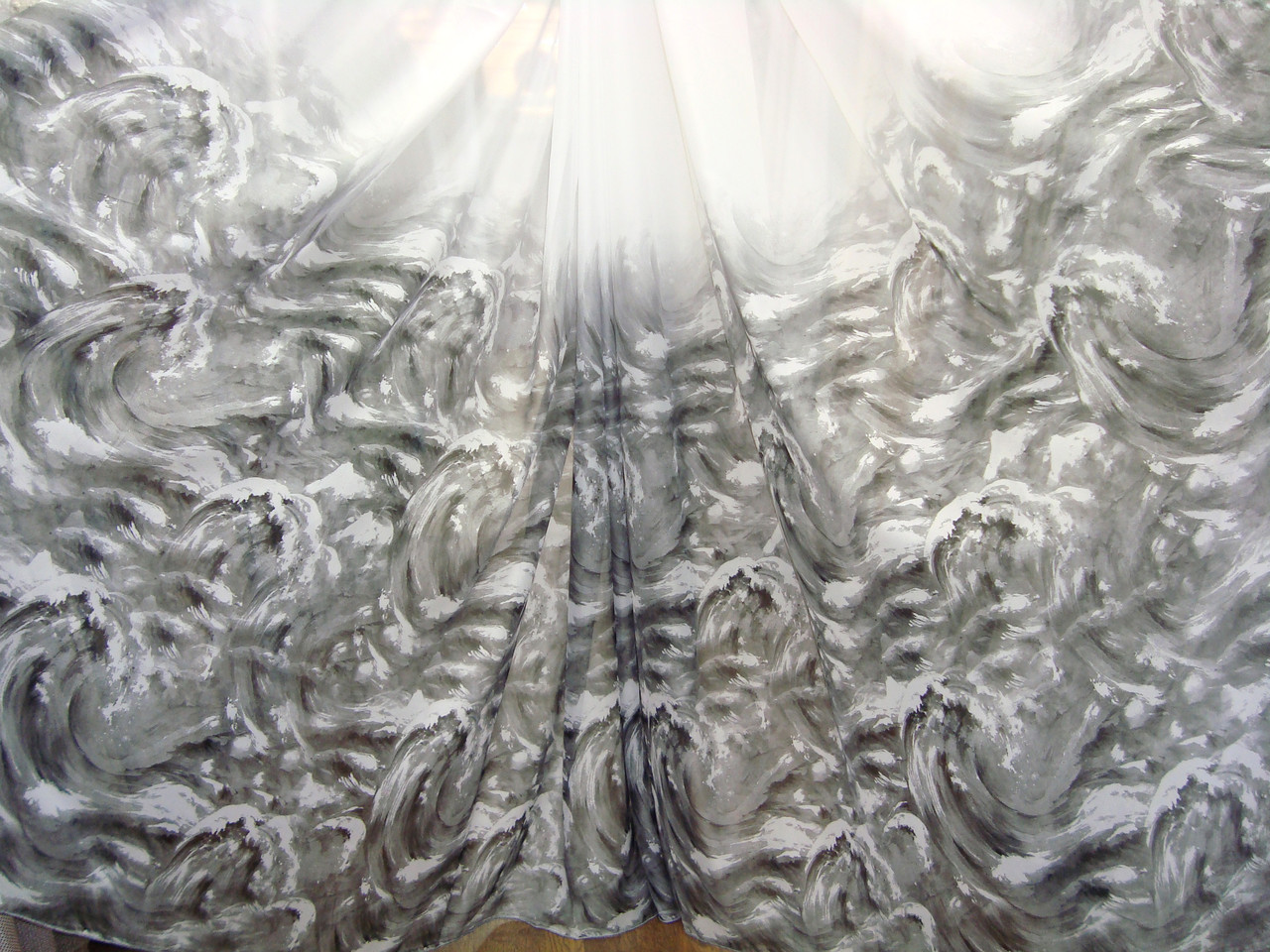 ФотоТюль фотопринт 3D "Ілюзія" креп шифон (Мокрий шовк) Білий із сірий, Висота 3 м