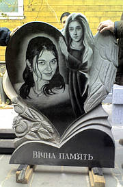 Пам'ятник дитячий з ангелом