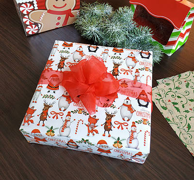 Папір пакувальний з малюнком