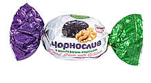 Чорнослив з волоським горіхом
