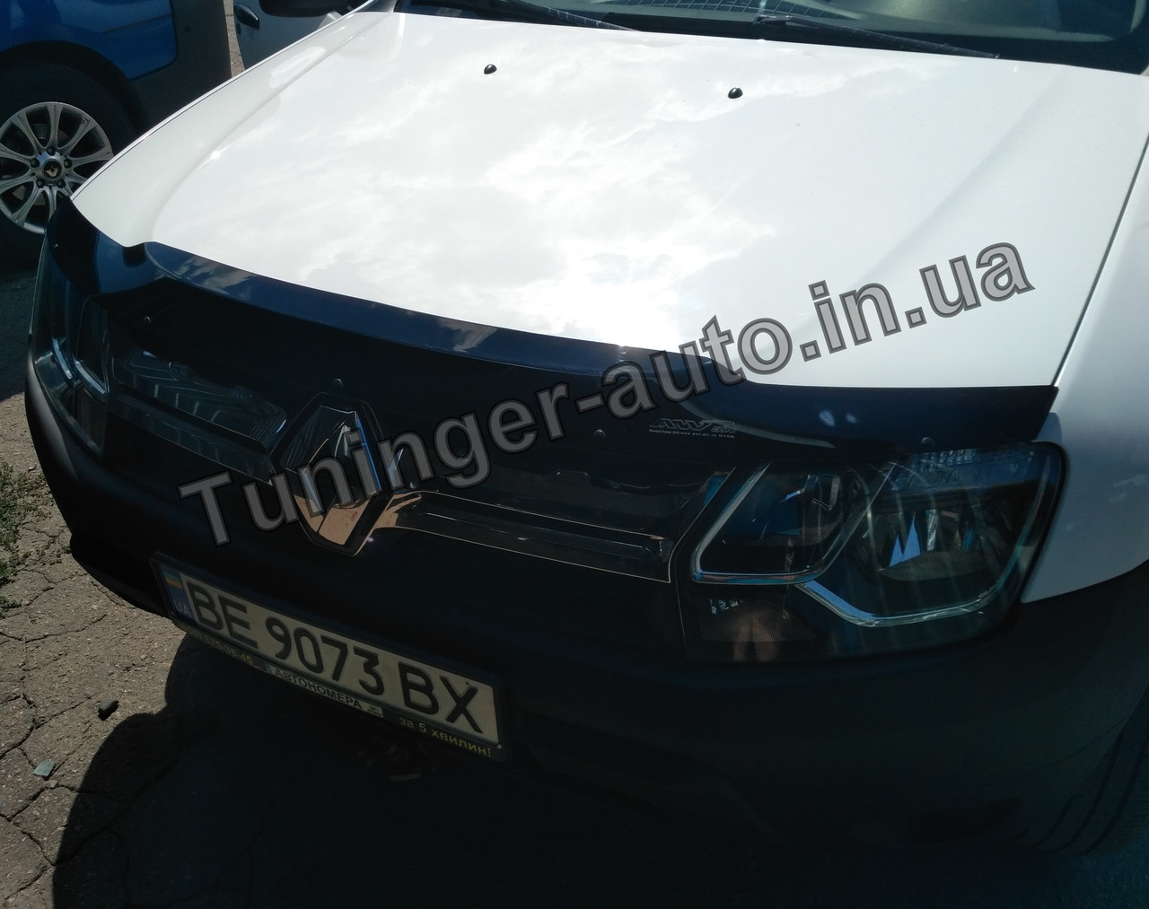Мухобойка, дефлектор капота Renault Duster 2010- (ANV)