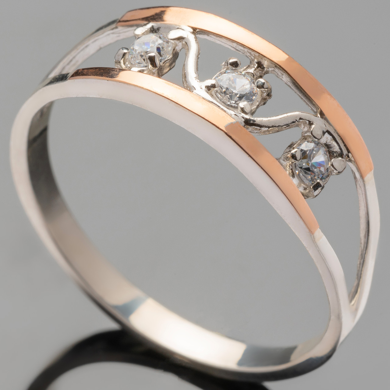 Серебряное кольцо 925 пробы с золотом арт. 371к