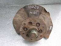 Поворотный кулак правого переднего колеса на Isuzu Midi 1988-1996 год (цапфа+ступица)