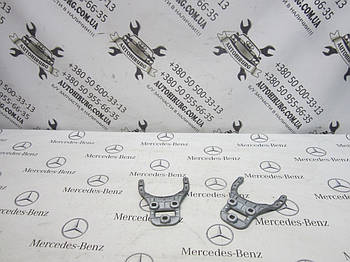 Кронштейн дзеркала заднього огляду в салон Mercedes-Benz W211 E-Class (A2118100411)