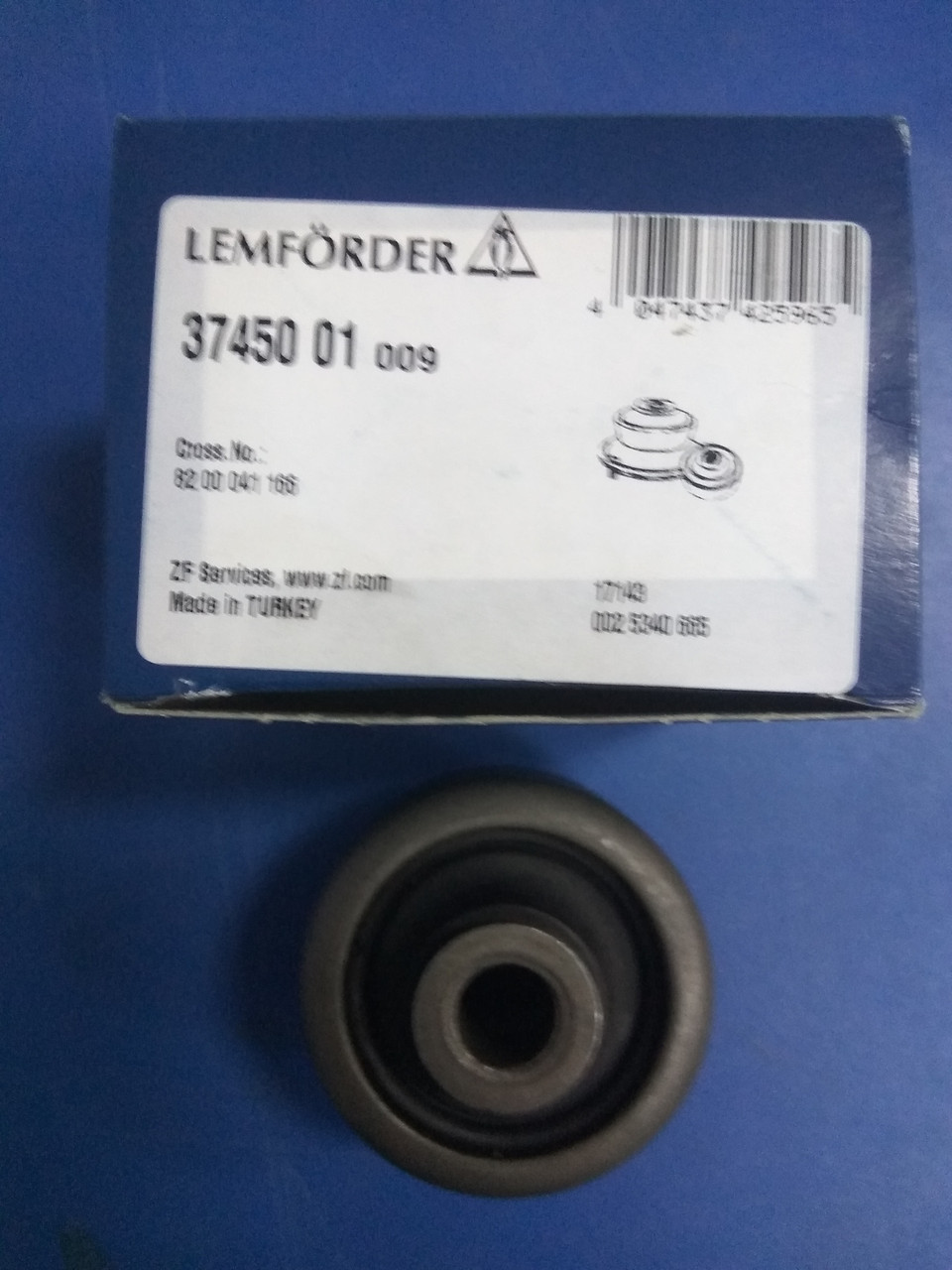 Сайлентблок переднього важеля задній Renault Captur (Lemforder 3745001)