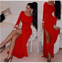 Вечірній сукні з розрізом розкльошені до низу червоне