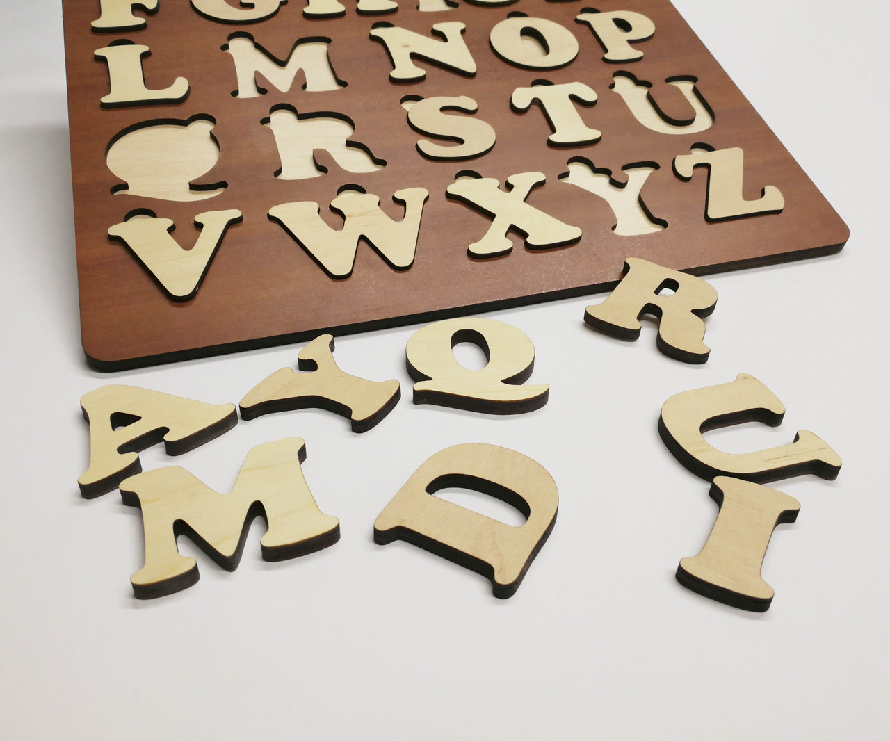 Дошка Монтессорі Колір дерево клен Дерев'яні літери Головоломки Іграшки для малишів від 6 міс Бізіборд Англ мова, фото 1